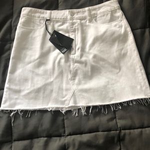 NWT White Jean Skirt, Size 31